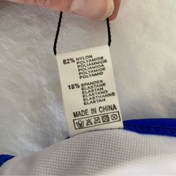 NWT Women’s Bikini Top - Picture 7 of 8